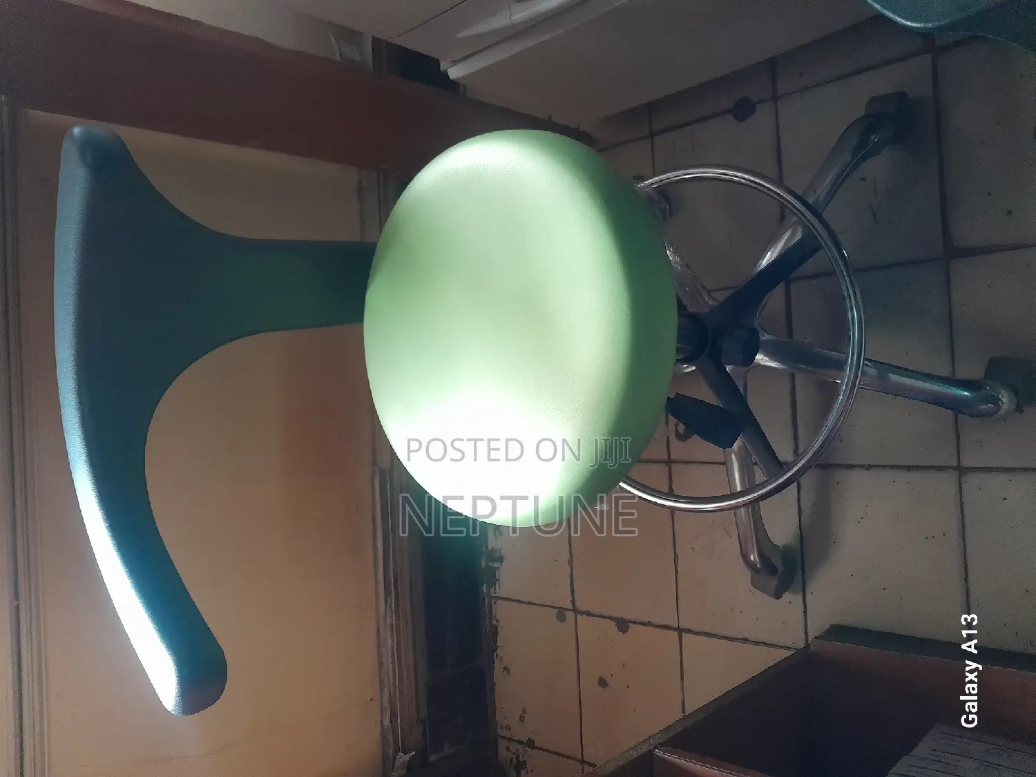 Backrest Doctor Stool