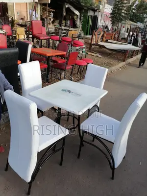 Top Prestigious Complete Set of Restaurant Tables and Chairs