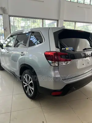 Subaru Forester 2019 Silver