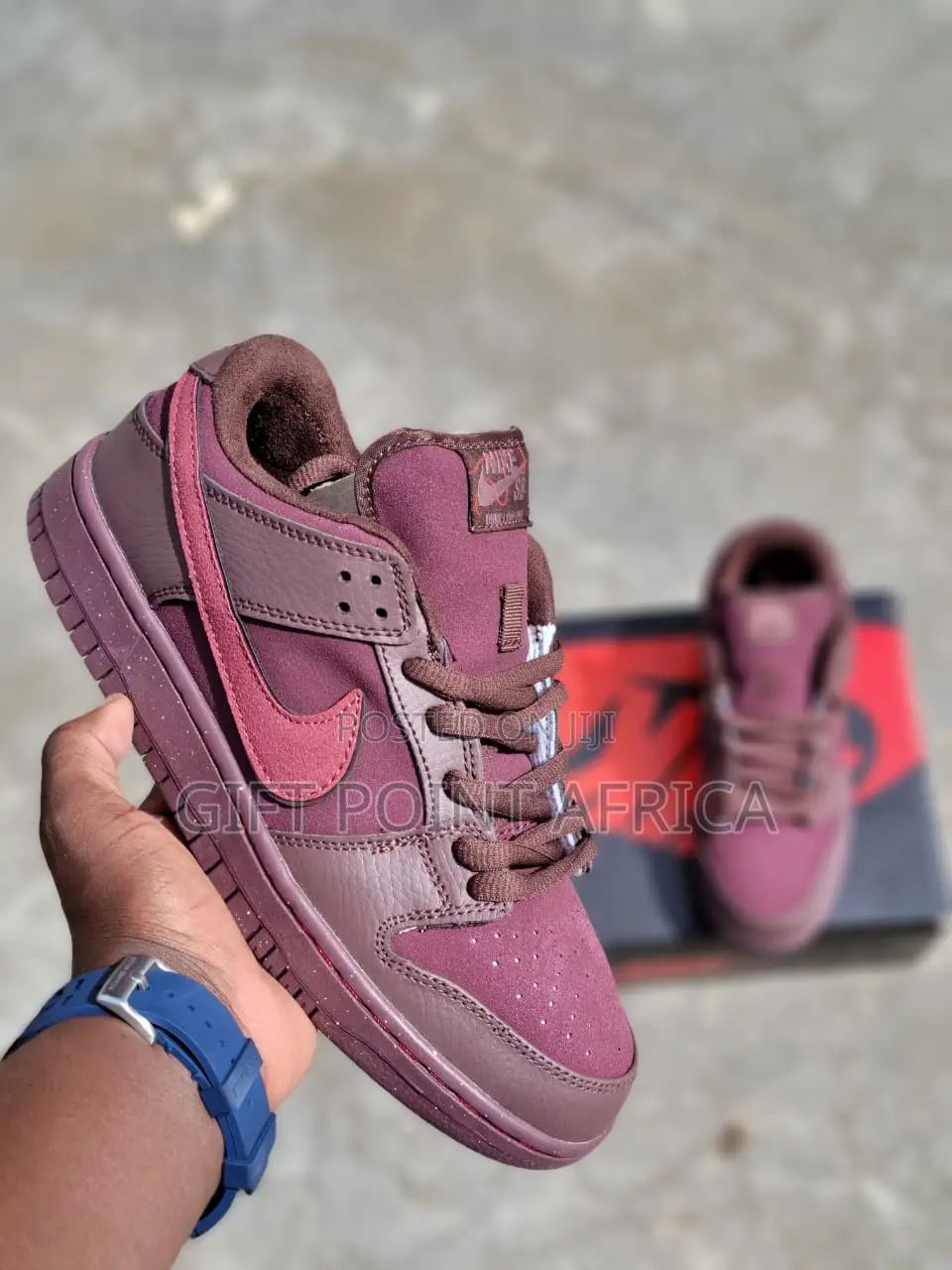SB Nike "City of Love"Sneakers
