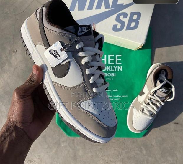 Nike SB Sneakers - main view