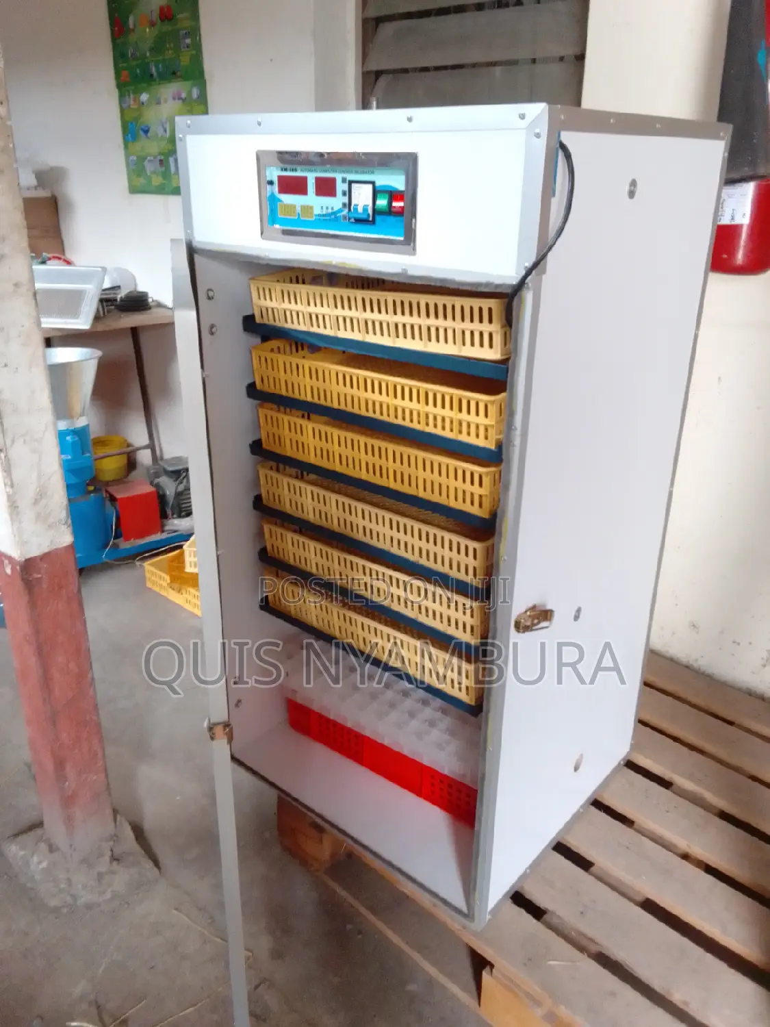 Automatic Incubator 528 Eggs Hatcher .