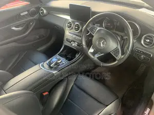 Mercedes-Benz C200 2017 Off white