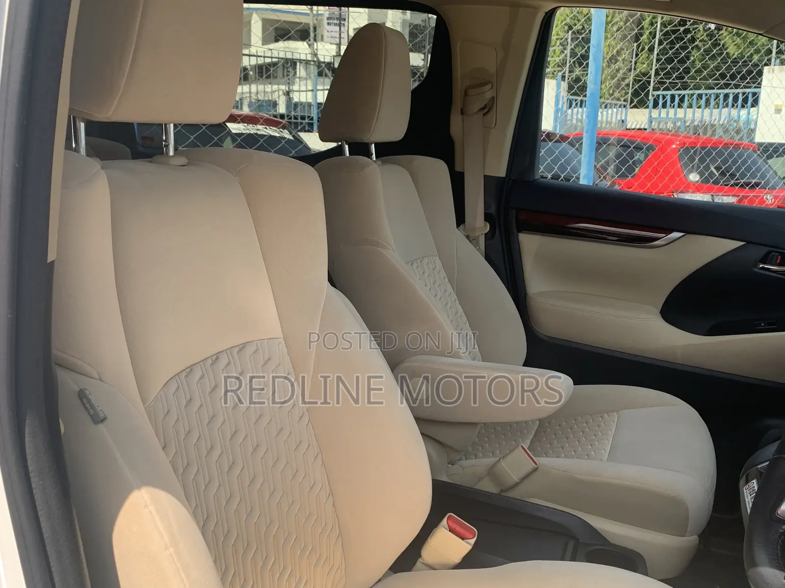 Toyota Alphard 2017 Off white