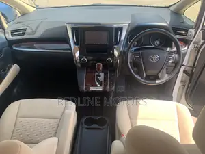 Toyota Alphard 2017 Off white