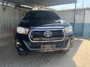 Toyota Hilux TRD Black 4x4 2017 Black