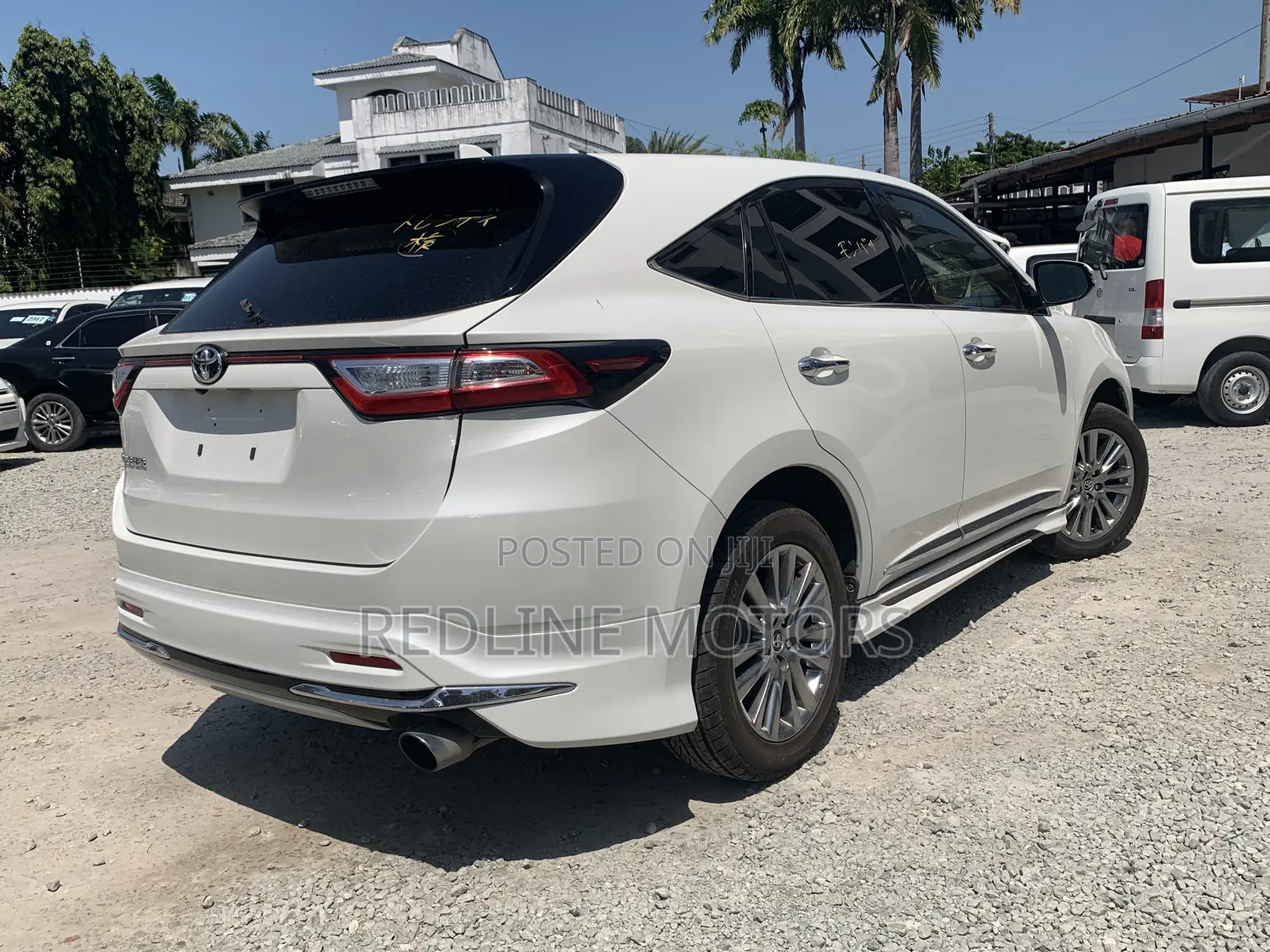 Toyota Harrier 2.0 Turbo 2017 Off white
