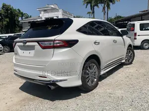 Toyota Harrier 2.0 Turbo 2017 Off white