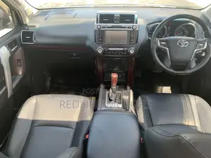 Toyota Land Cruiser Prado 2.8 2017 Gray