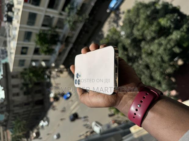 Apple iPhone 12 Pro 128 GB Gold - thumbnail 2