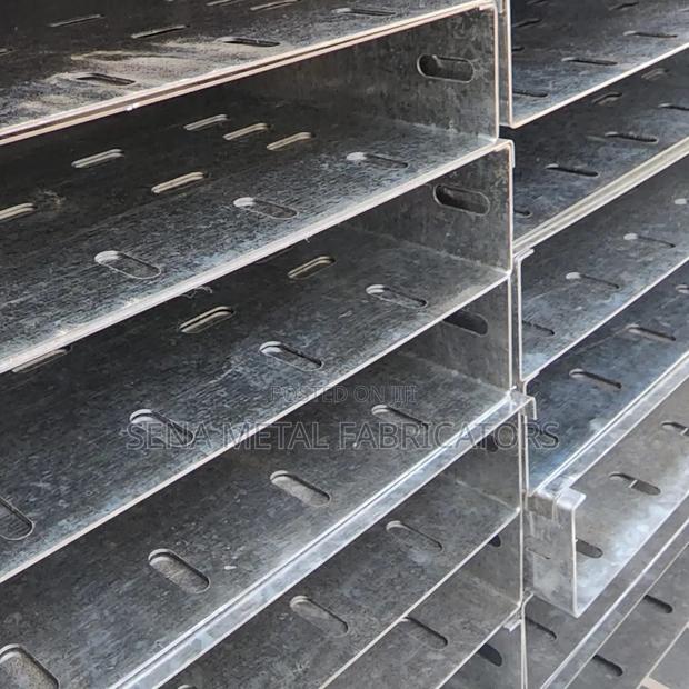 High-Quality Galvanised Cable Trays. 250mm×50 - thumbnail 3