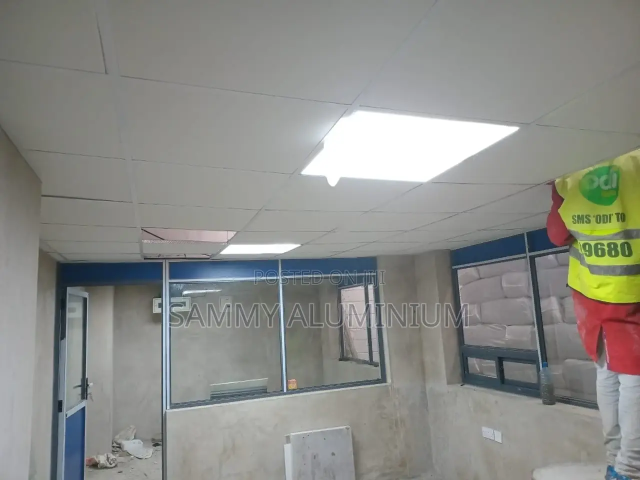 Partitioning With Aluminium Frame and Acoustic Ceiling