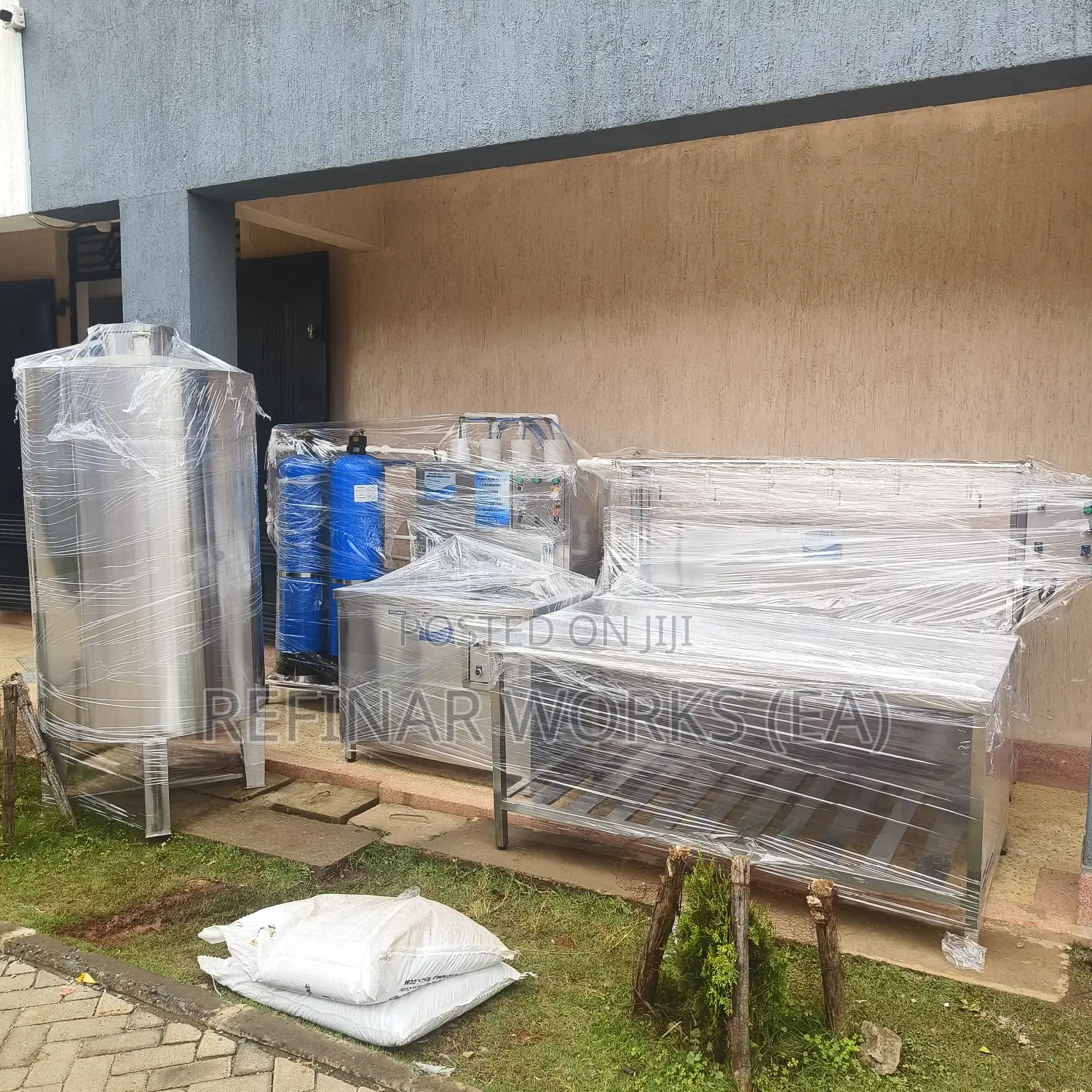Commercial Water Purifier Machines - (Packaging) Bottling