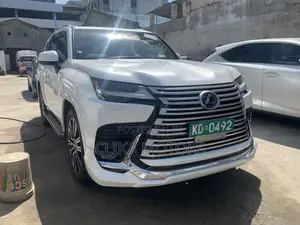 Lexus LX 2022 Pearl