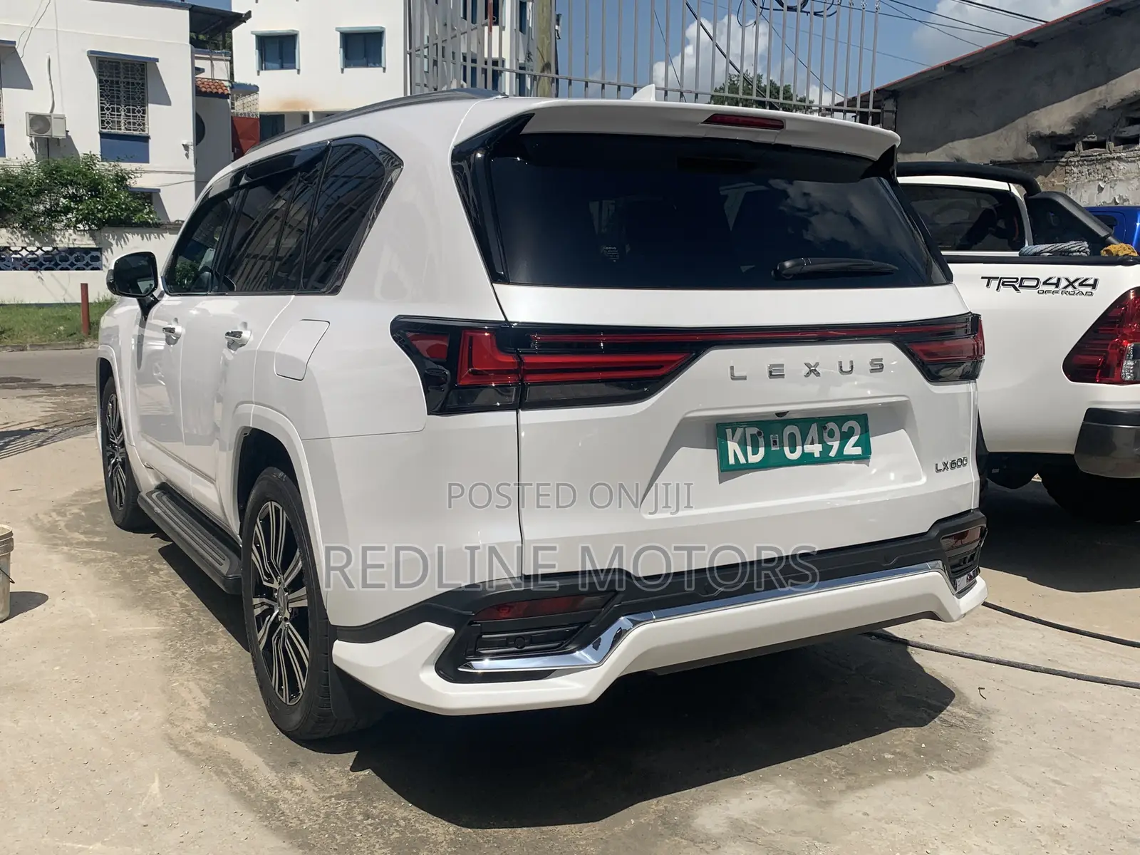 Lexus LX 2022 Pearl