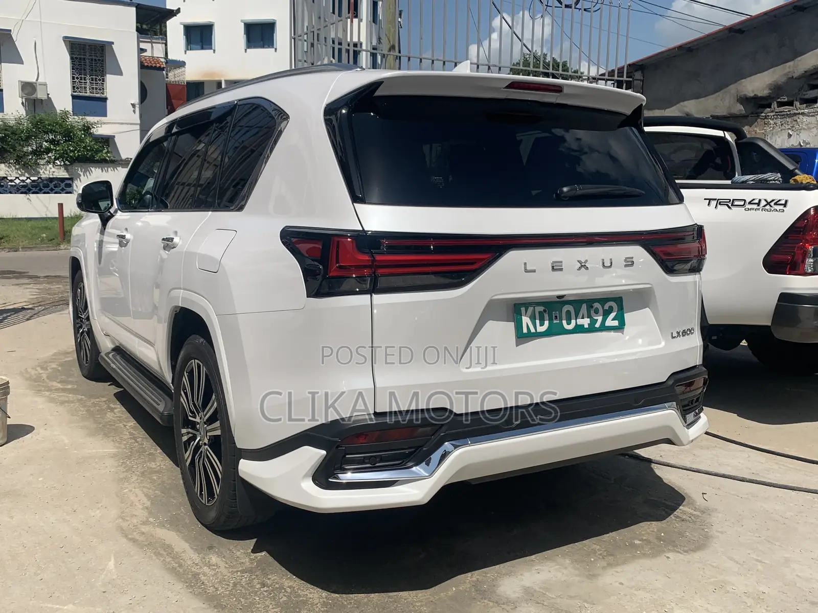 Lexus LX 2022 Pearl