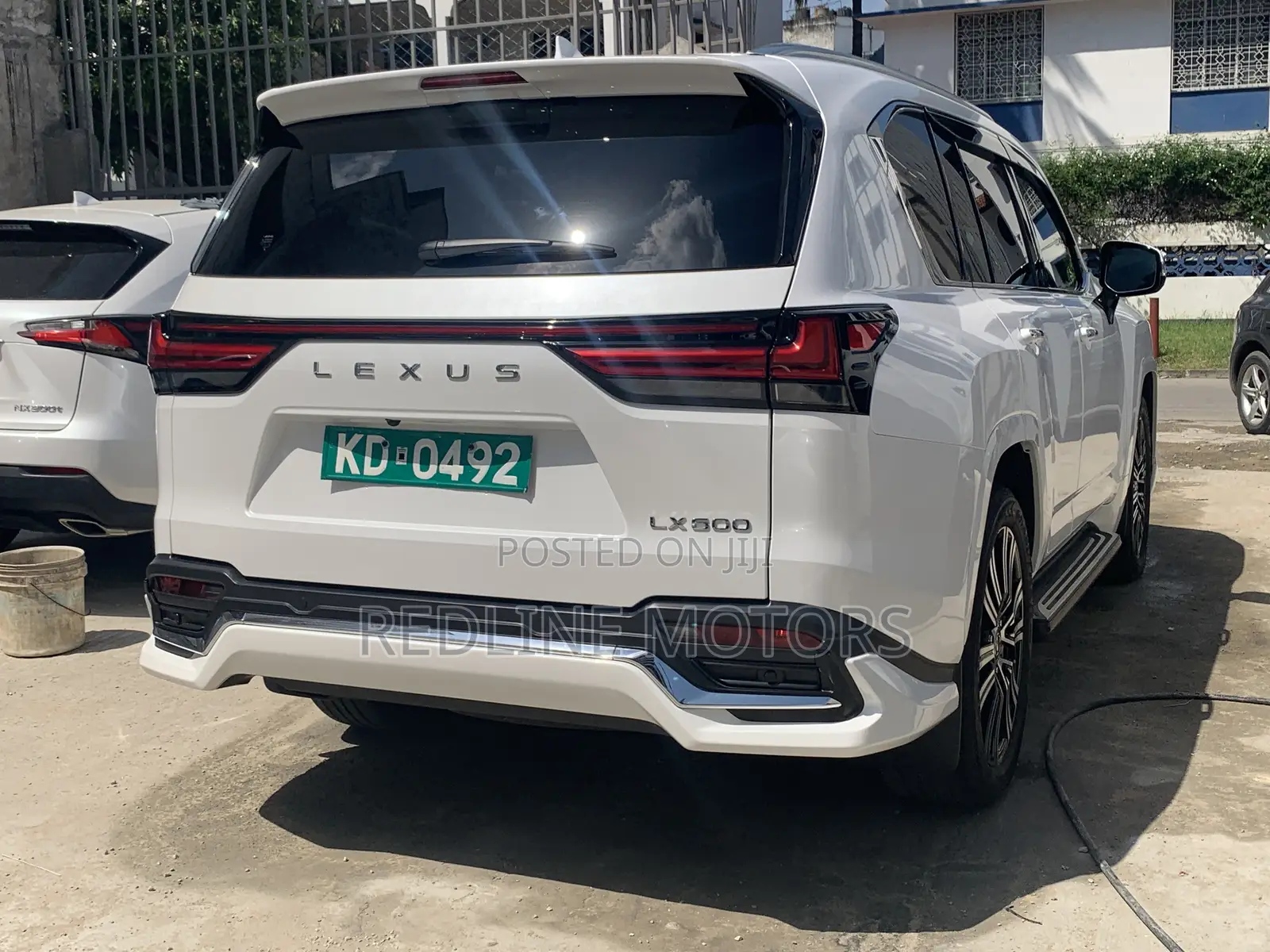Lexus LX 2022 Pearl