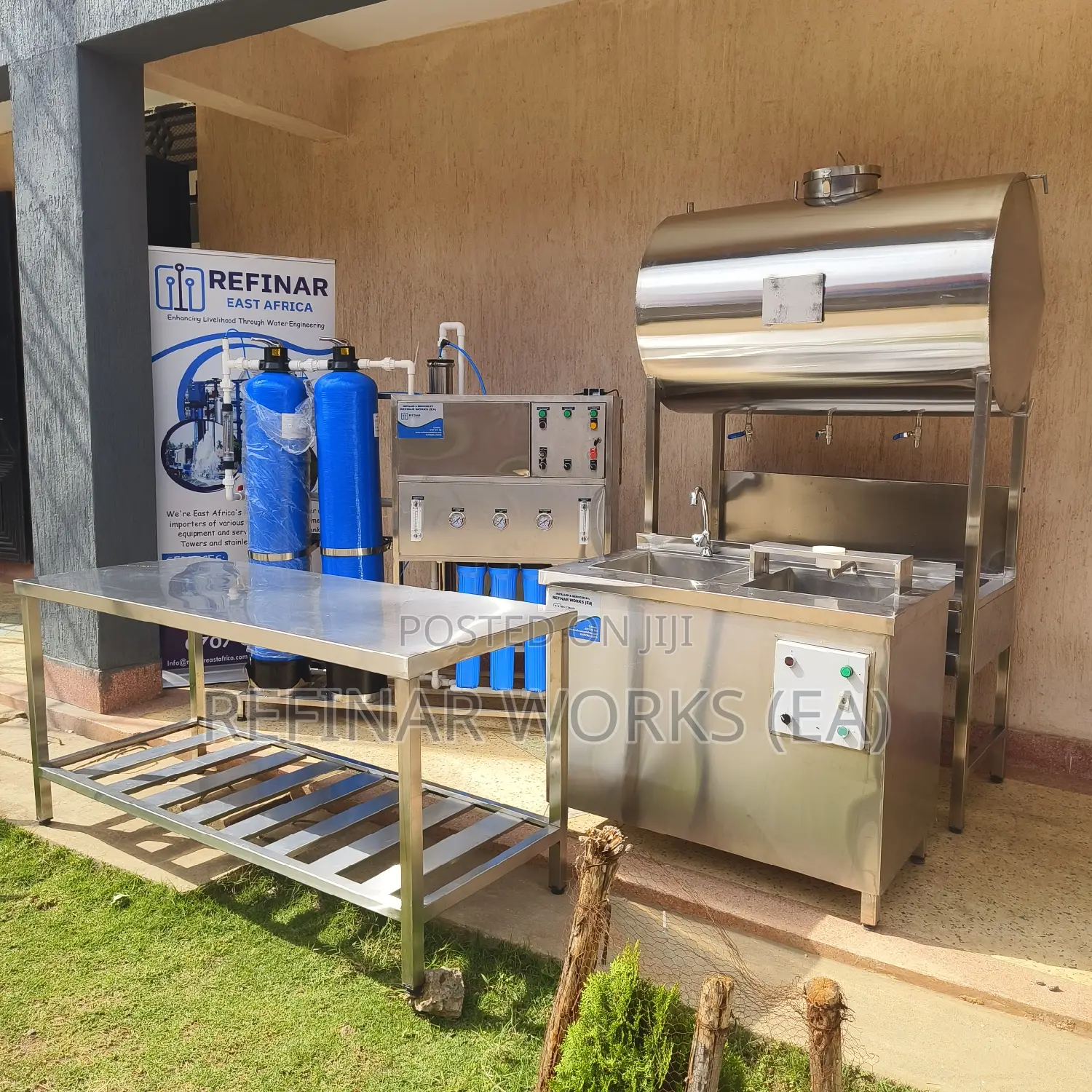 Commercial Water Purifier Machines Available - Refinar EA