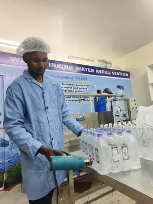 Commercial Water Purifier Machines Available - Refinar EA
