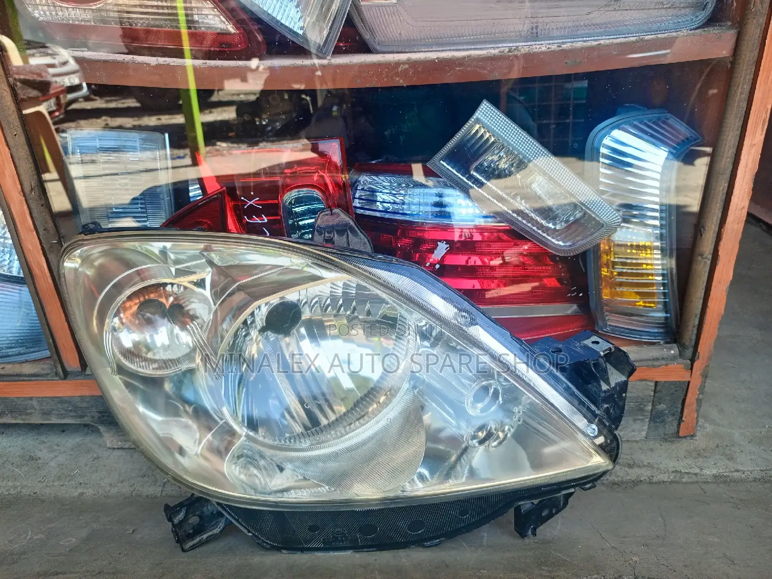 Mazda Demio 2005/6 Model RHS Nonzenon Headlight