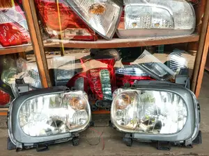 Nissan Cube 2008/9 Model Nonzenon Headlights