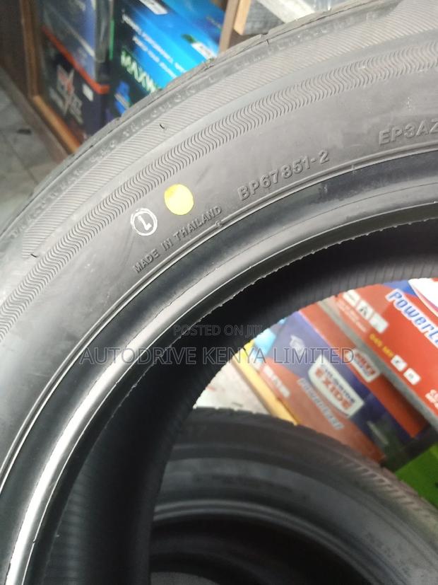 225/55r17 Bridgestone Tyre - thumbnail 4