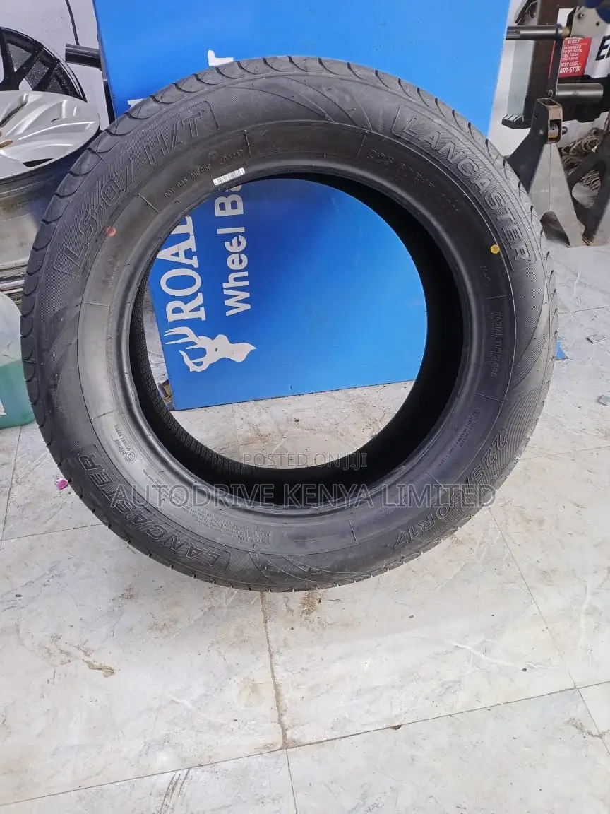 225/60r17 Lancaster Tyre