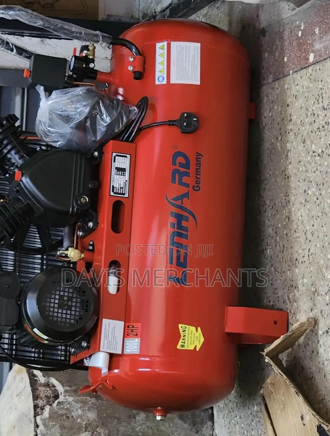 Commercial Air Compressoring Machine With Double Outlets