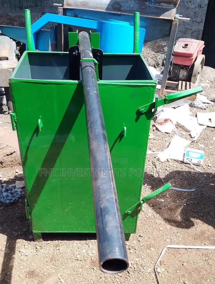 New Manual Hay Balers