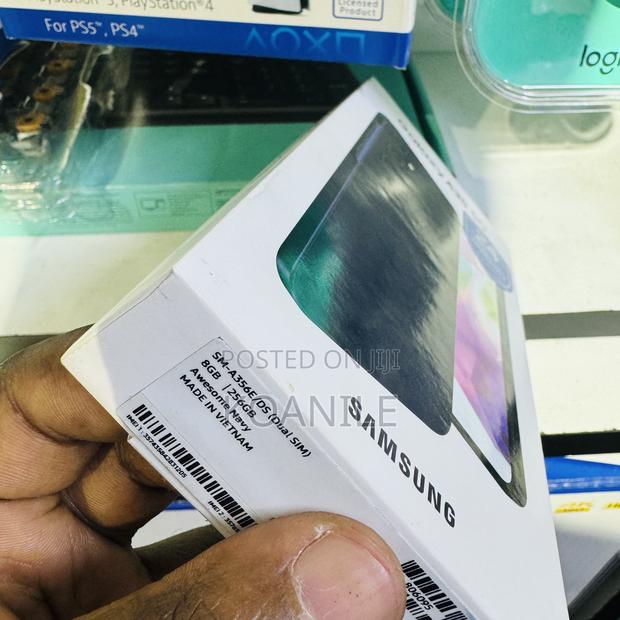New Samsung Galaxy A35 256 GB Black - thumbnail 2