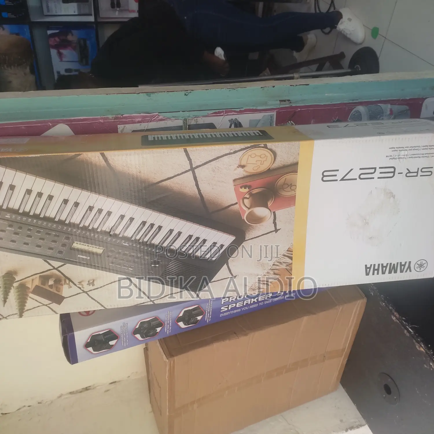 PSR E273 Yamaha Keyboard