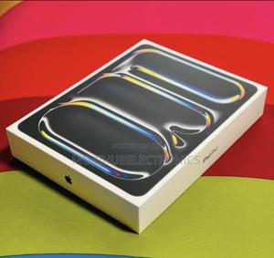 New Apple iPad Pro 256 GB Gray - main view