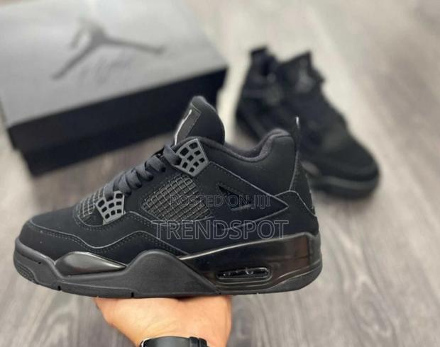 Quality Black Jordan 4s - thumbnail 3