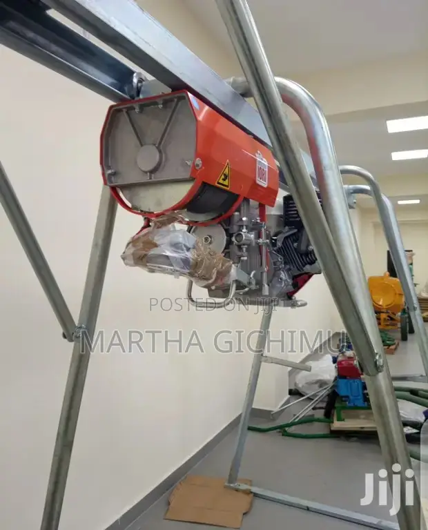 1/2 Tonne Concrete Hoist Petrol Powered