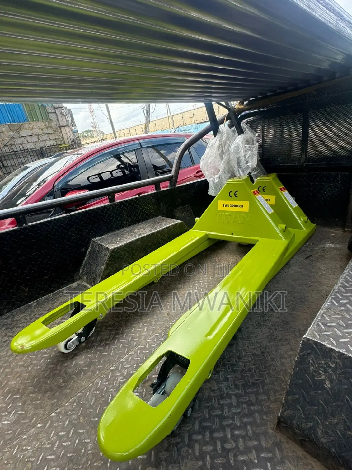 Hand Pallet Truck. 300kgs [TITAN]