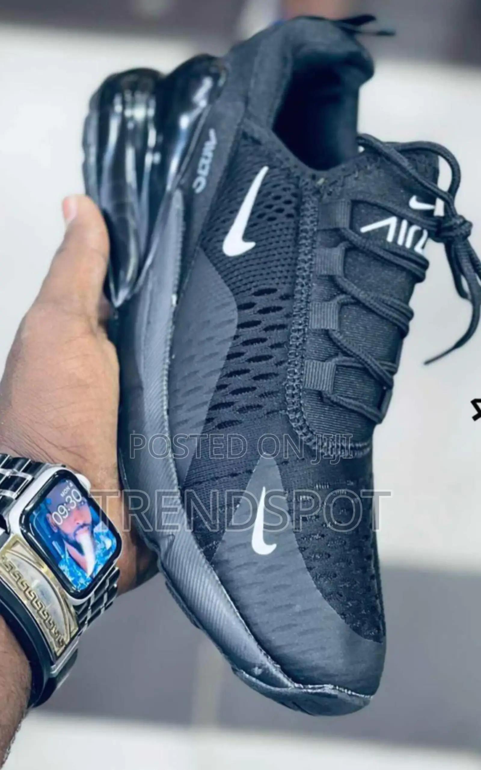 Nike Air Force 270