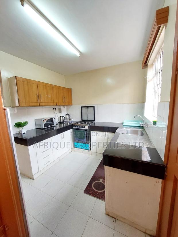 8bdrm Mansion in Donholm for sale - thumbnail 3