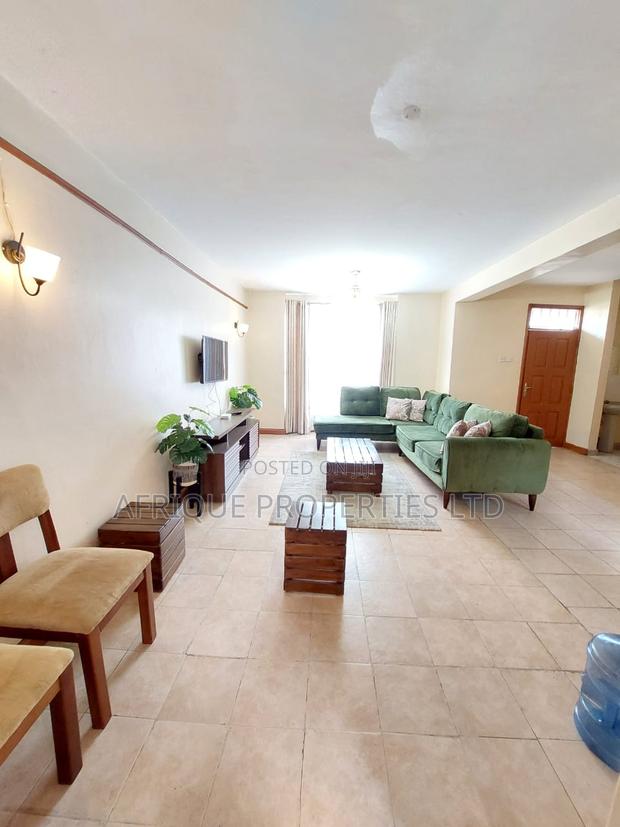 8bdrm Mansion in Donholm for sale - thumbnail 5