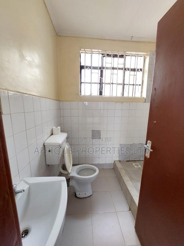 8bdrm Mansion in Donholm for sale - thumbnail 6