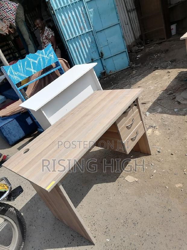Prestigious Great Unique Office Table