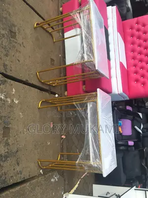 Manicure Table