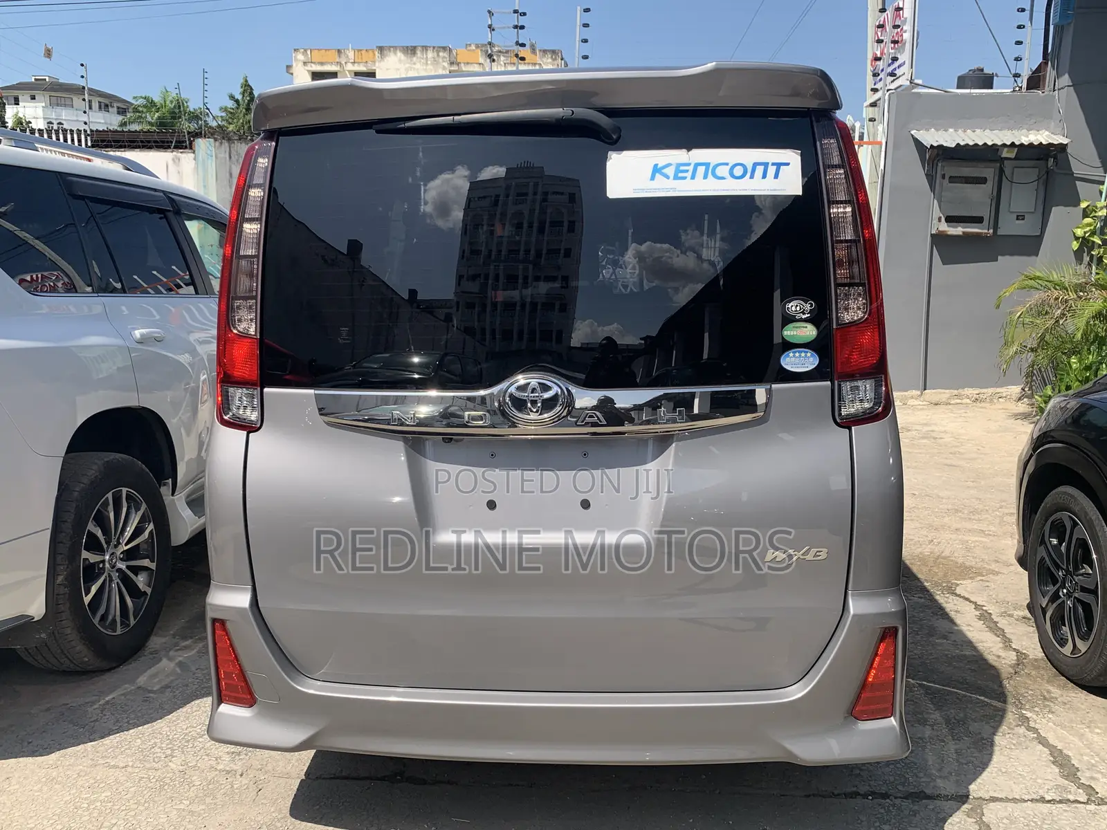 Toyota Noah 2.0 FWD (6 Seater) 2017 Gray