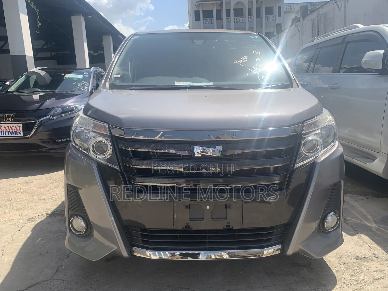 Toyota Noah 2.0 FWD (6 Seater) 2017 Gray