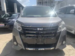 Toyota Noah 2.0 FWD (6 Seater) 2017 Gray