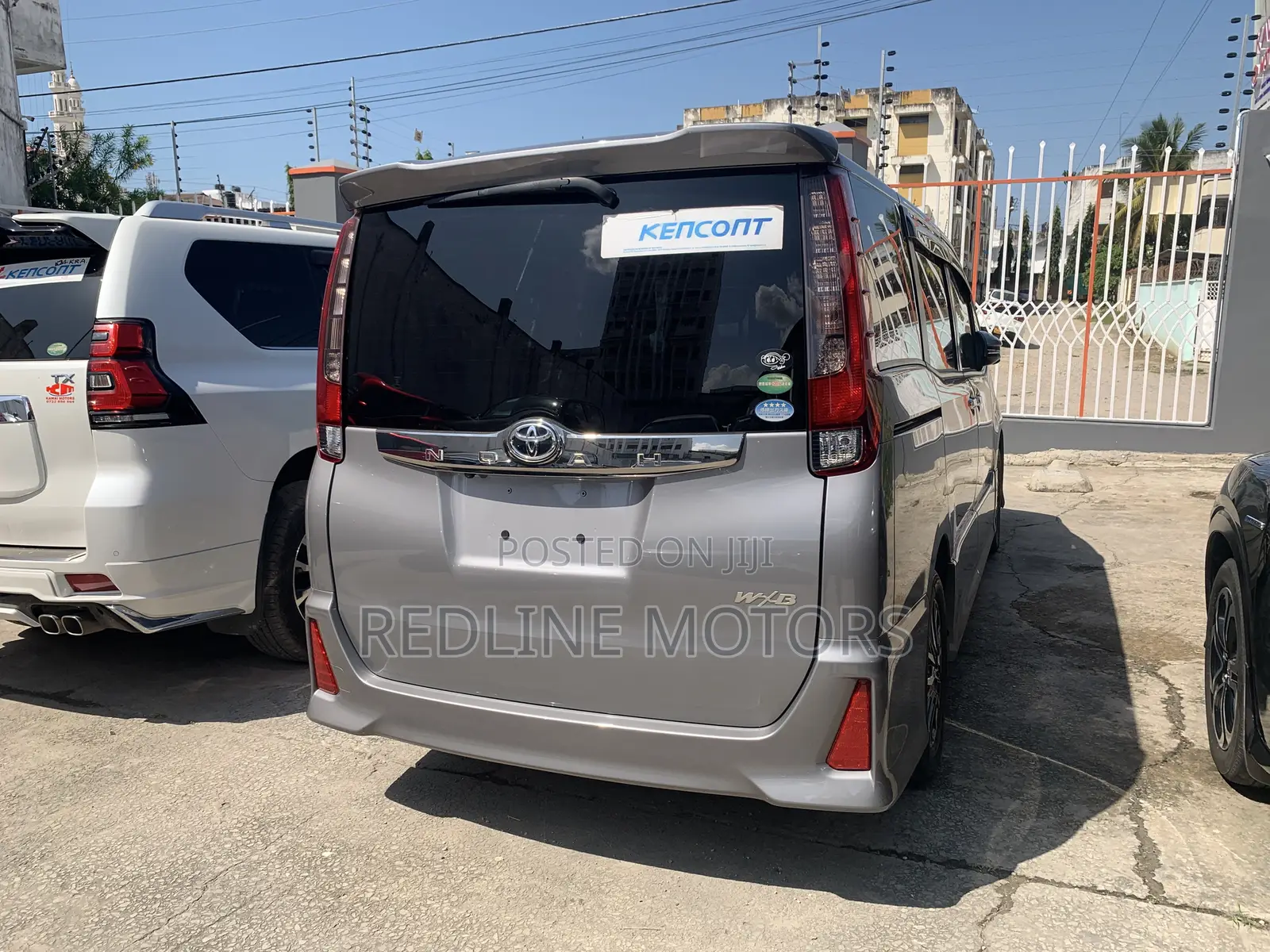 Toyota Noah 2.0 FWD (6 Seater) 2017 Gray
