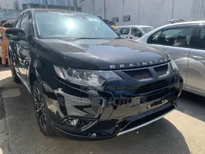 Mitsubishi Outlander 2.0 PHEV AWD 2017 Matt Black