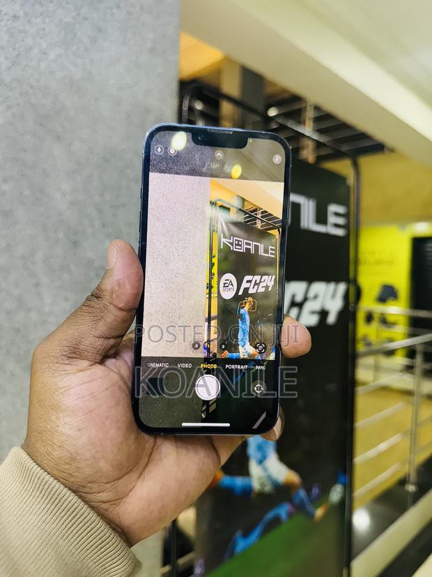 Apple iPhone 13 Pro 256 GB Blue - main view