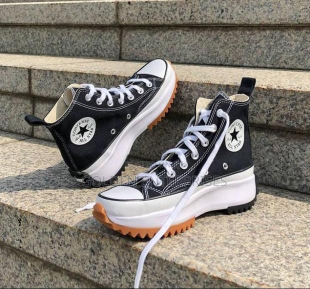 Converse Runstar 
36 -- 45