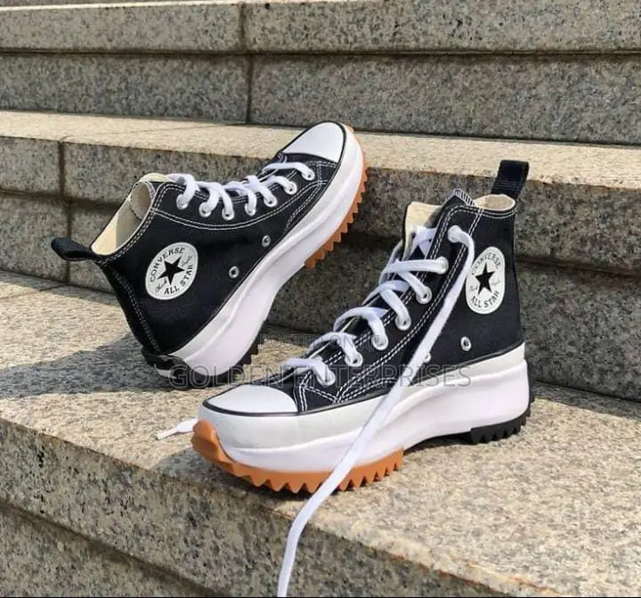 Converse Runstar 
36 -- 45