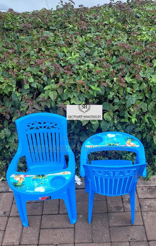 New Look Plastic Kids Feeding Chairs - main view